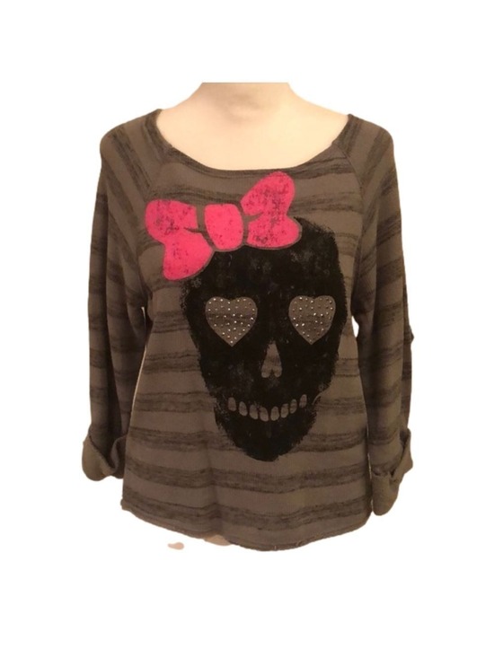 Modern Lux Tops - MODERN LUX Grey Skull w/ Rhinestones Top Size M
